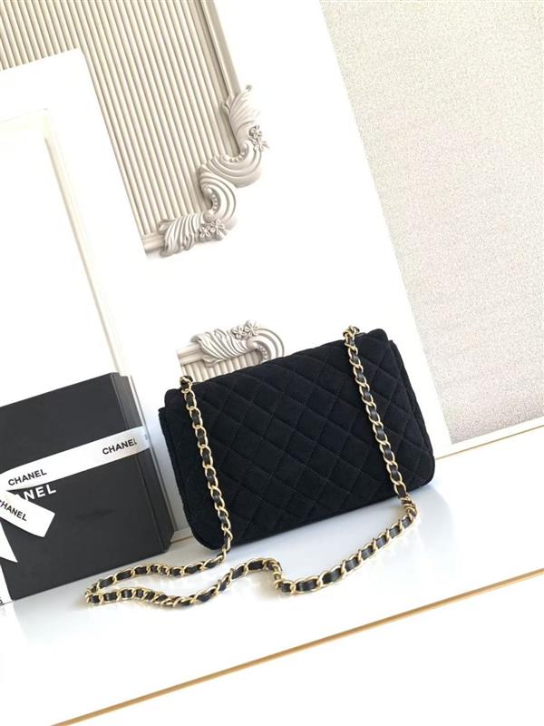 2026131214232222 700